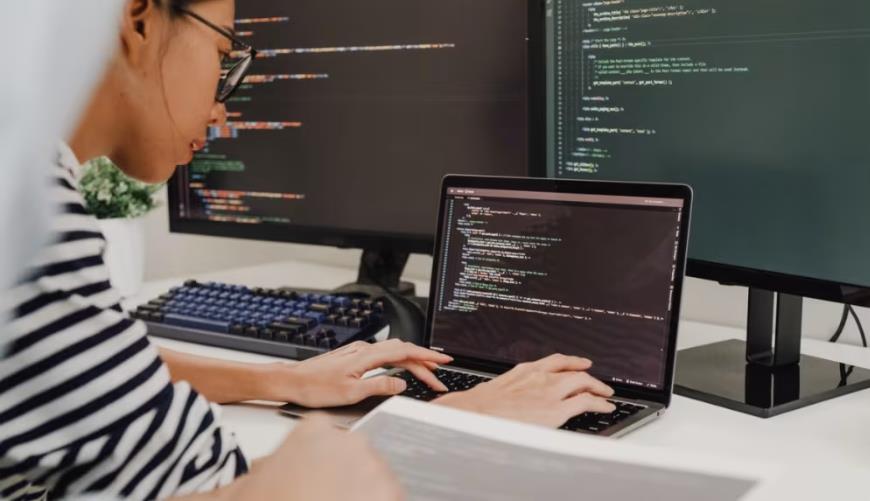 林芝小程序定制开发构建实时互动新生态：WebRTC+即时通讯双引擎驱动